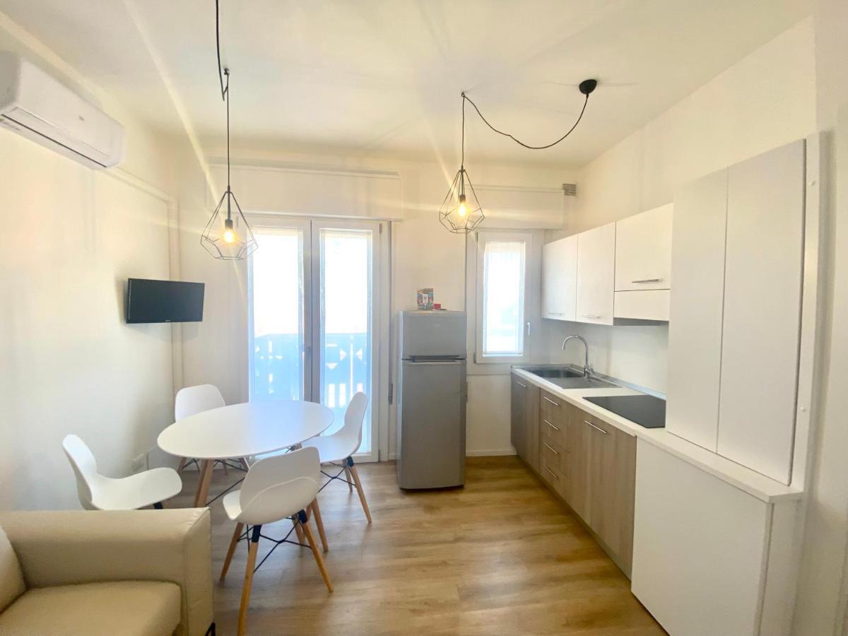 Maria Luisa - Piazza Mazzini - 30 Mt Dal Mare - Jesolo Apartment Exterior photo