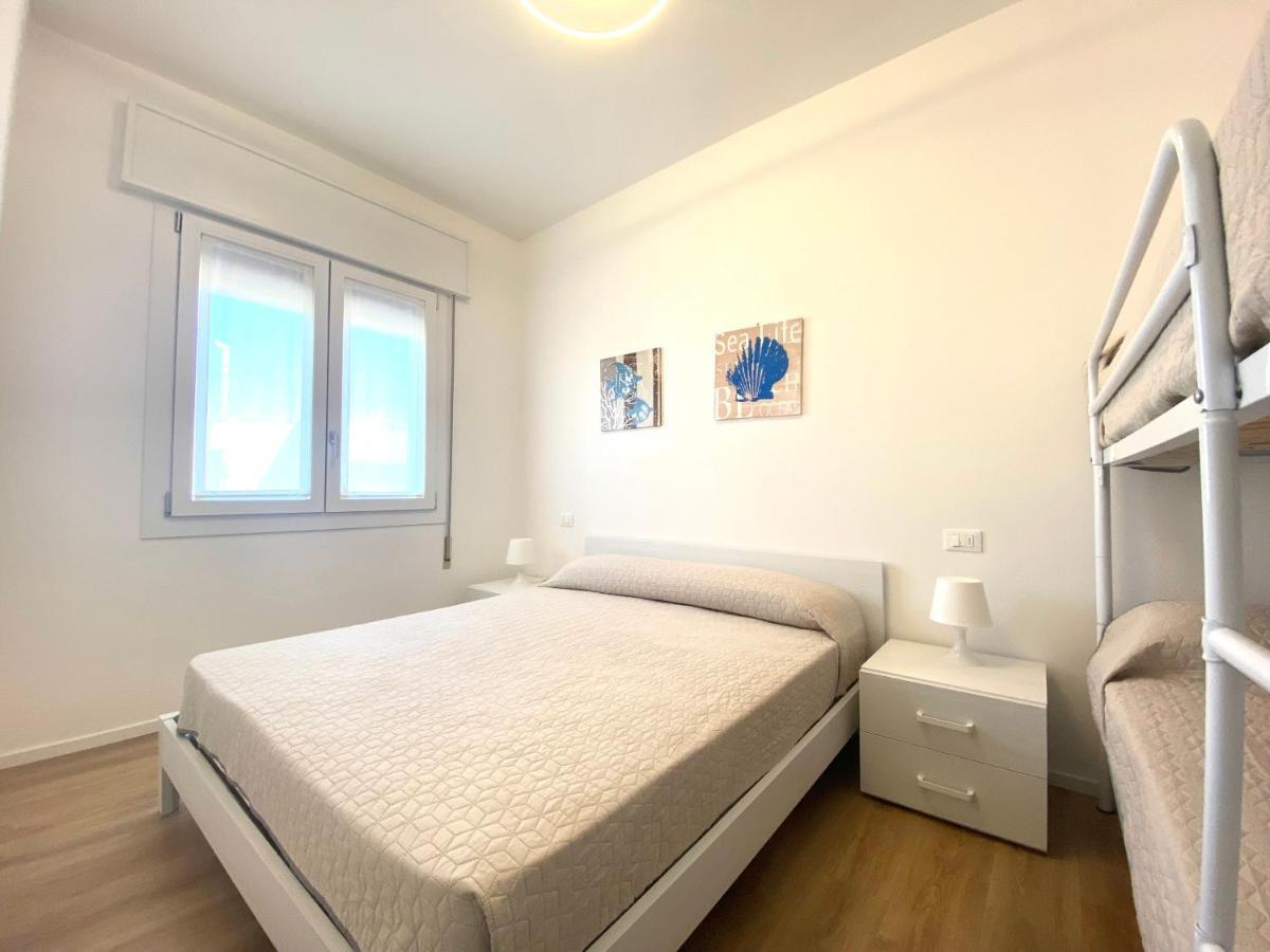 Maria Luisa - Piazza Mazzini - 30 Mt Dal Mare - Jesolo Apartment Exterior photo