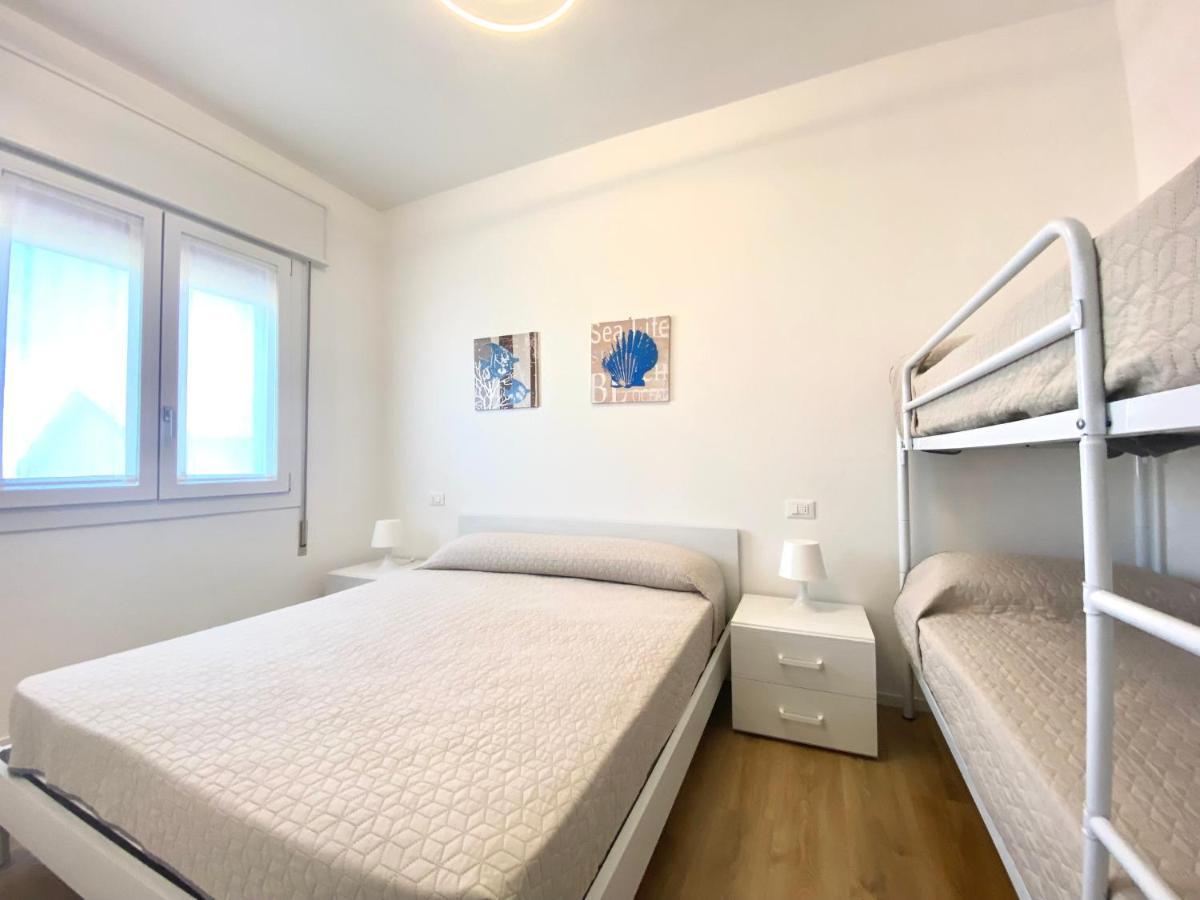Maria Luisa - Piazza Mazzini - 30 Mt Dal Mare - Jesolo Apartment Exterior photo